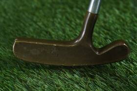 Acushnet Lbu4p Vintage Bulls Eye Blade Putter 34 Inch Steel Original Grip Rh / Lh