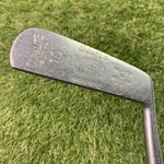 Macgregor Duralite Putter Pyratone Rh 32". Fixed Price $25.00.